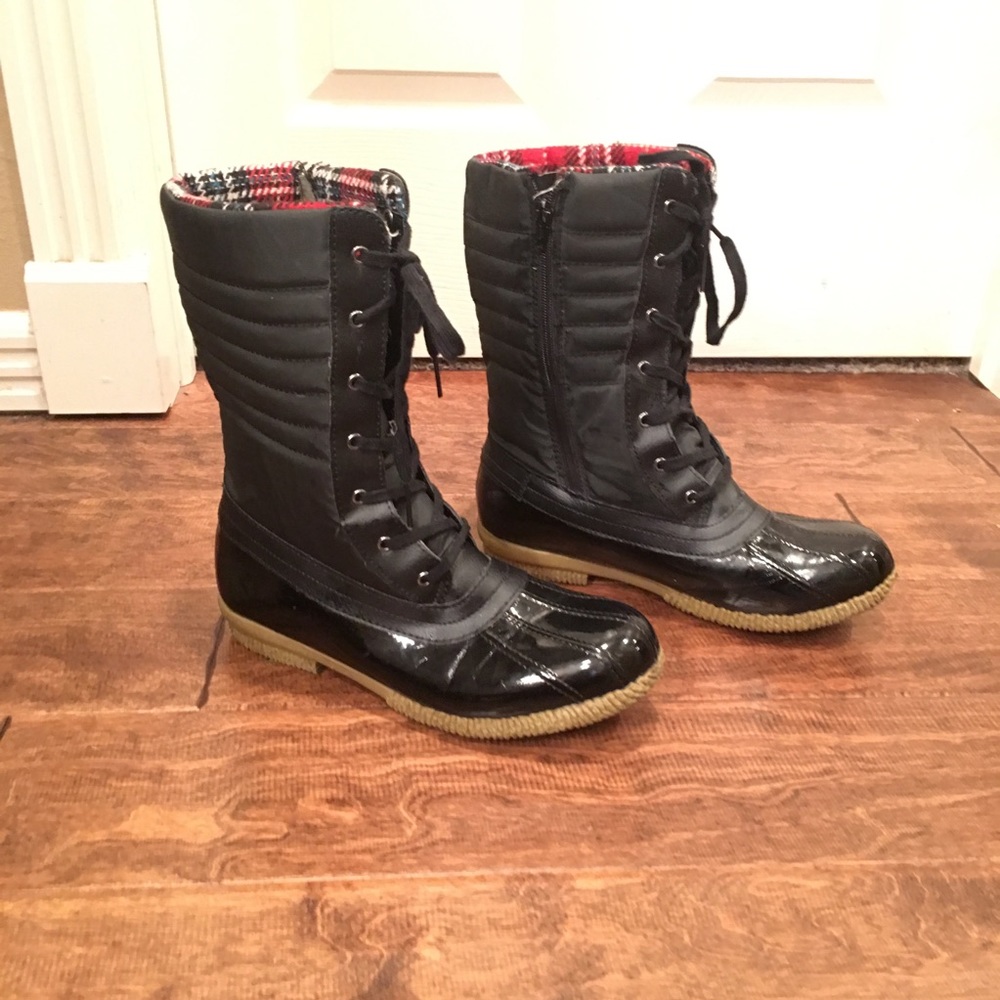 Merona Black Snow Duck Boots. Worn once.